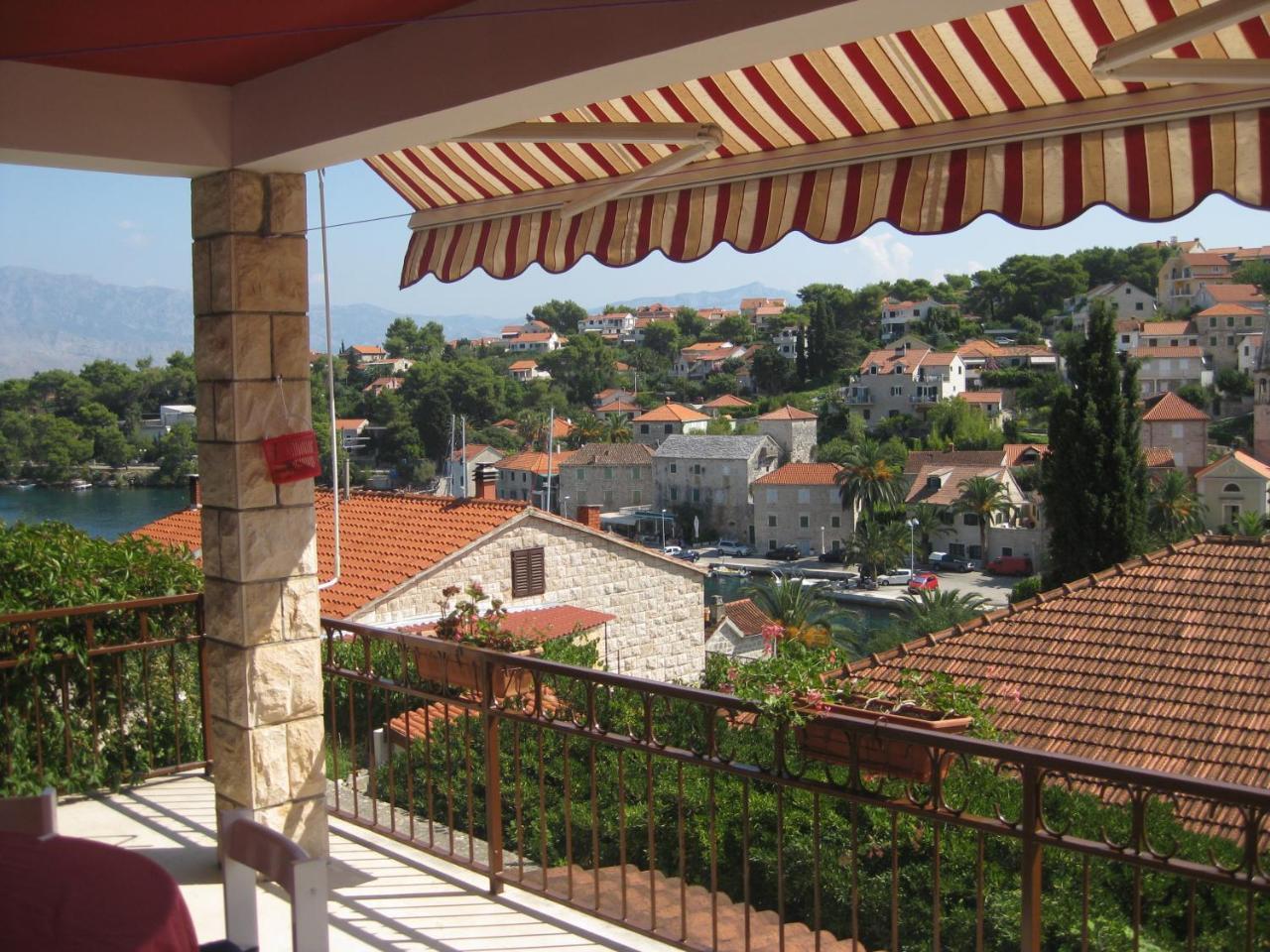 Apartman Mate Splitska Zewnętrze zdjęcie
