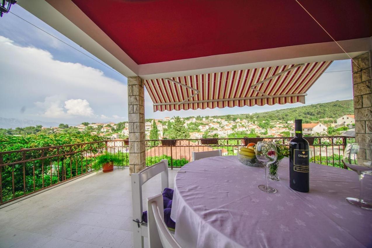 Apartman Mate Splitska Zewnętrze zdjęcie