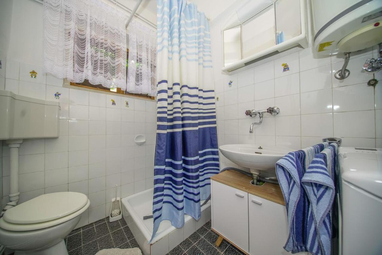 Apartman Mate Splitska Zewnętrze zdjęcie